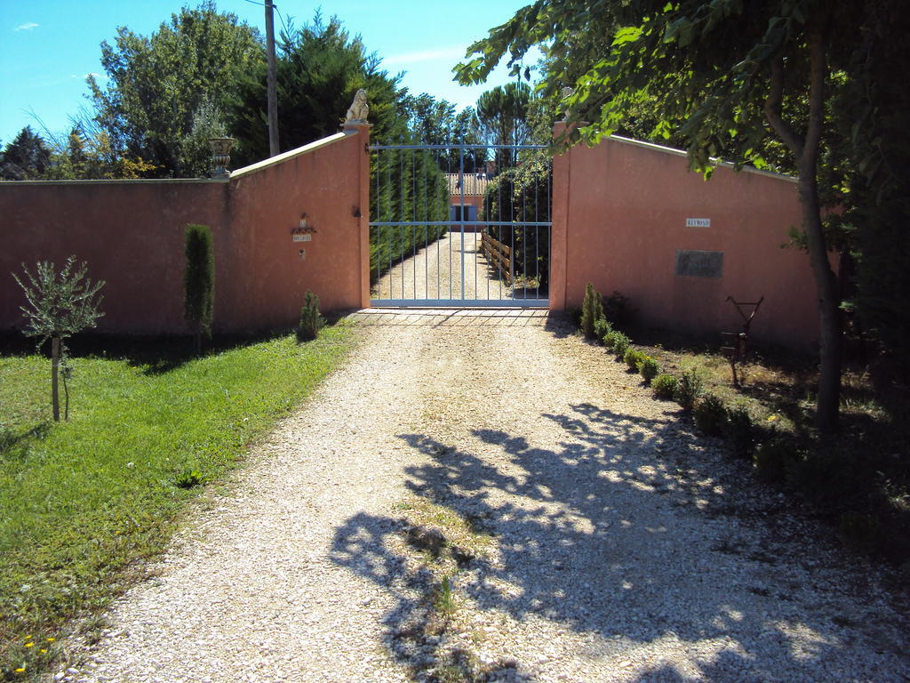 Maison d'Hôtes La Douloire Pernes-les-Fontaines Quarto foto